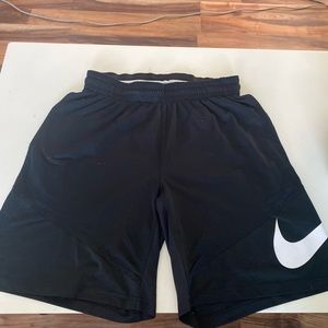 Black Nike shorts